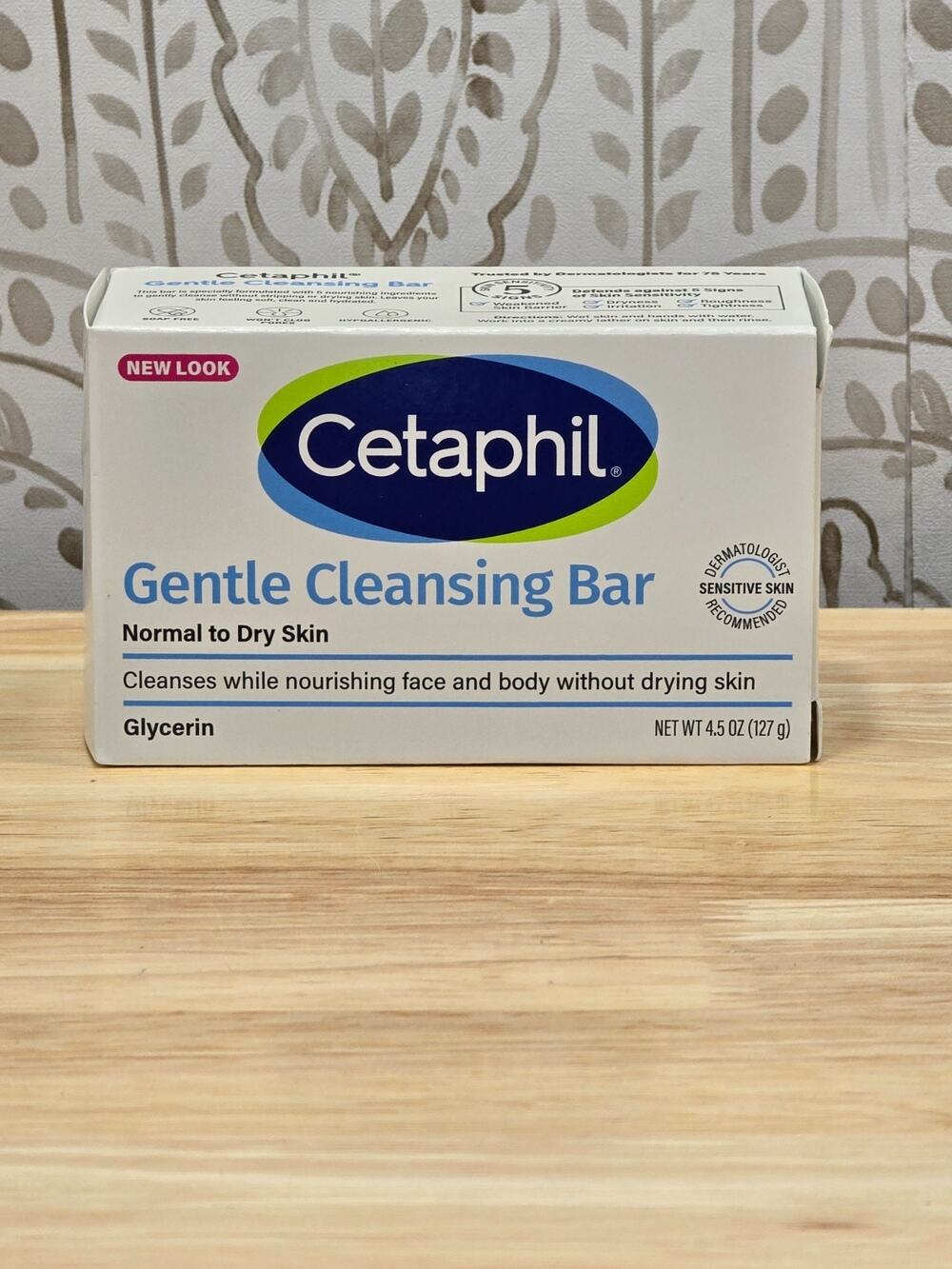 Cetaphil Gentle Cleansing Glycerin Bar Soap Dry to Normal Sensitive Skin 4.5 oz.